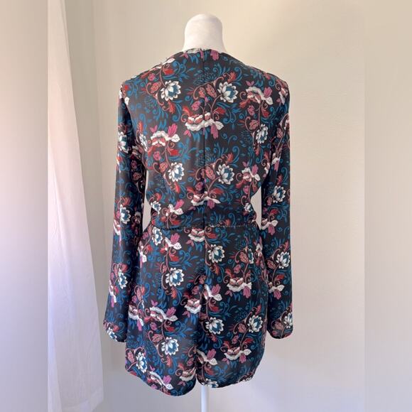Vintage Y2K Timing Black Floral Print V-Neck Long Sleeve Romper - Picture 6 of 9